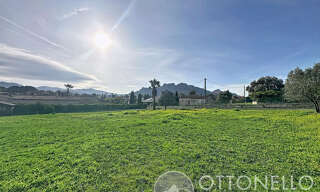 Terrain  631 m² à vendre à Roquebrune-sur-Argens (83520)