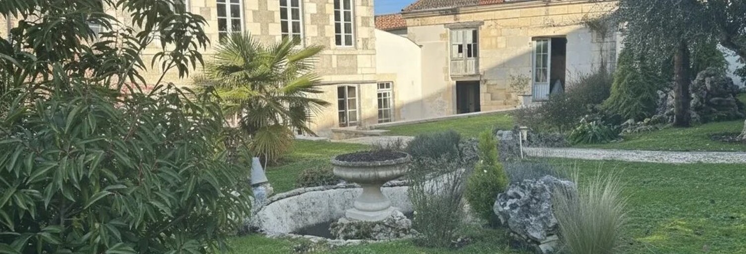 Maison 8 Pièces 309 m² à vendre à Saint-Jean-d'Angély (17400)