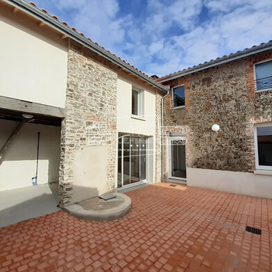 Maison 4 pièces 823 €