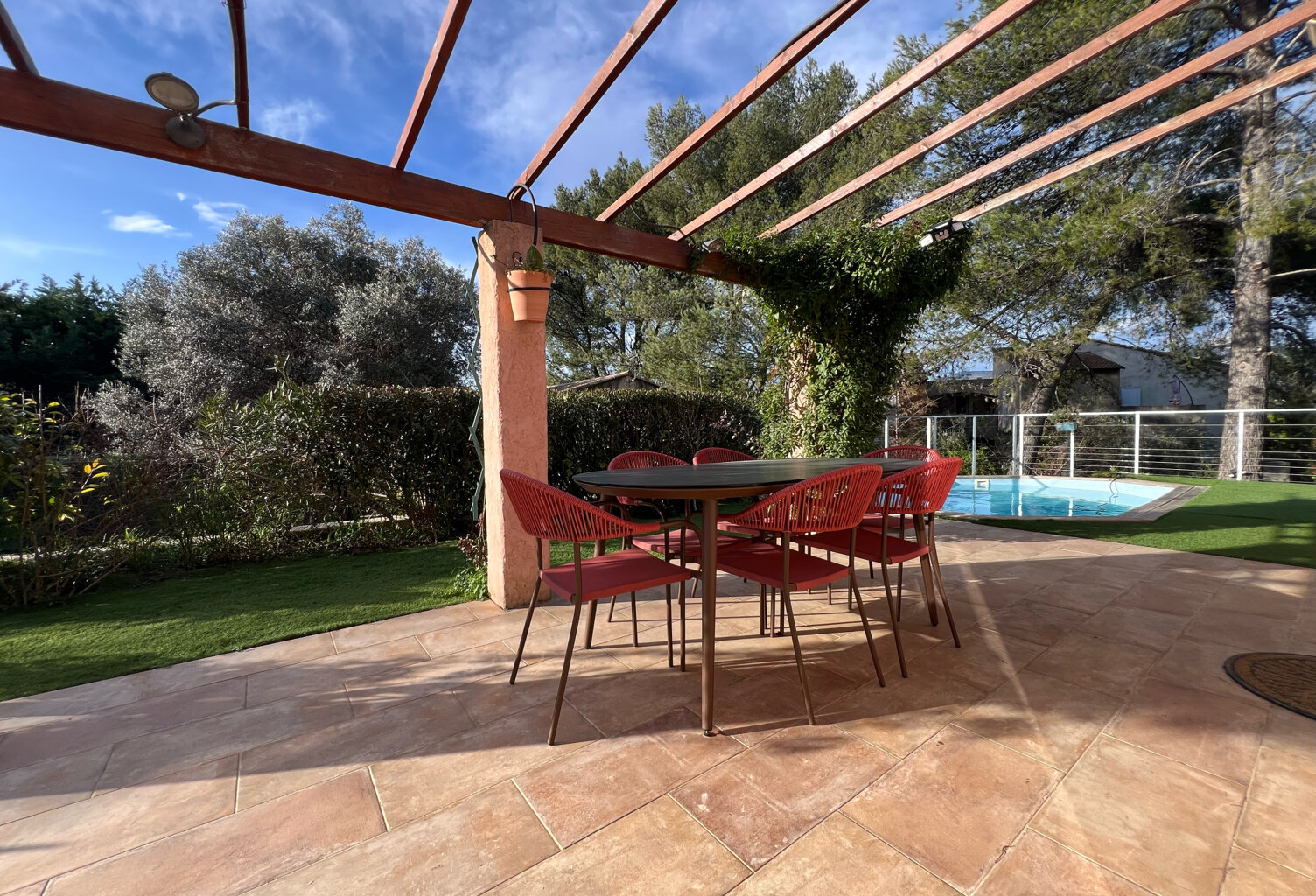 13400 AUBAGNE - La Perussonne Villa plain pied T4 avec pisci — photo 1
