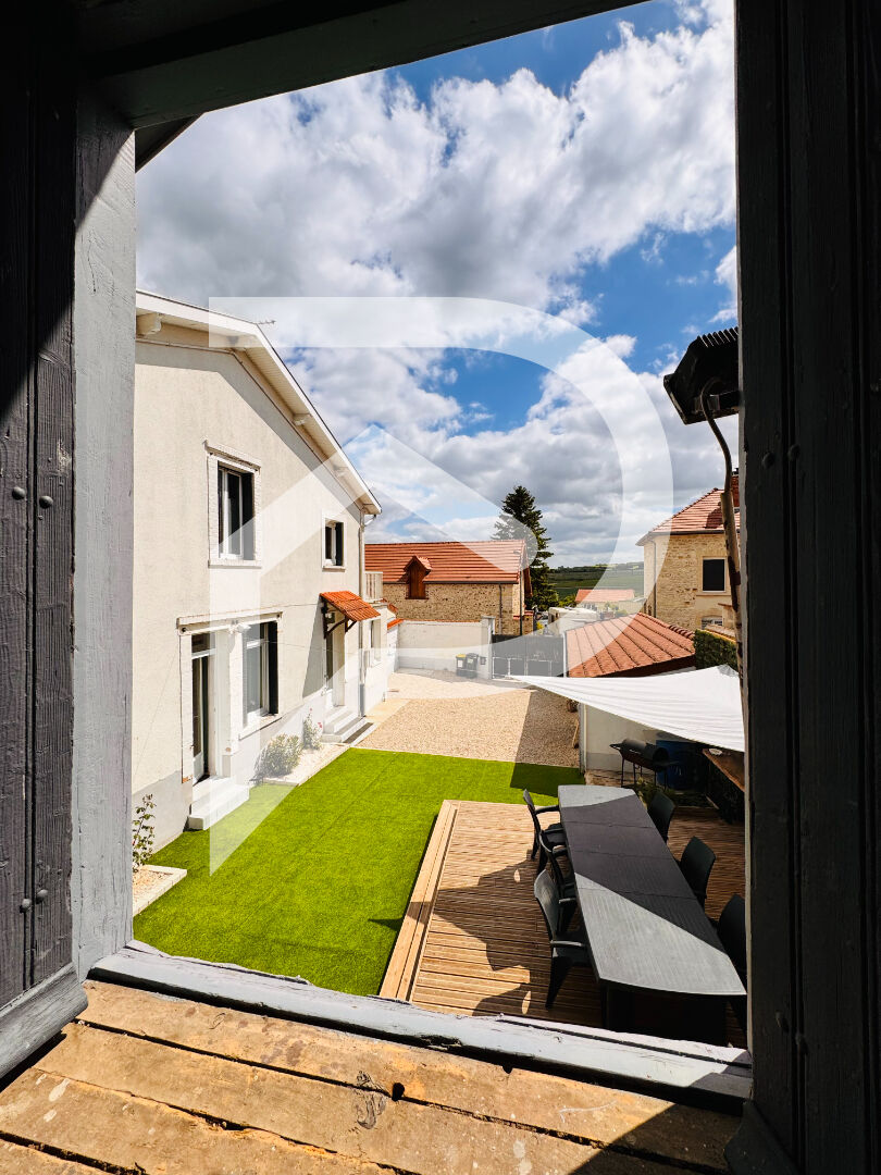 Villa / Maison  T5 à vendre Bouilly 51390