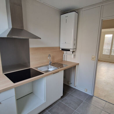 Appartement 3 pièces 740 €