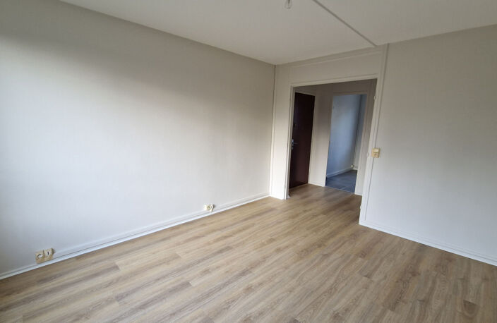 F3 RENOVE CHAUFFAGE COMPRIS - ROUEN LIMITE DEVILLE LES ROUEN — photo 5