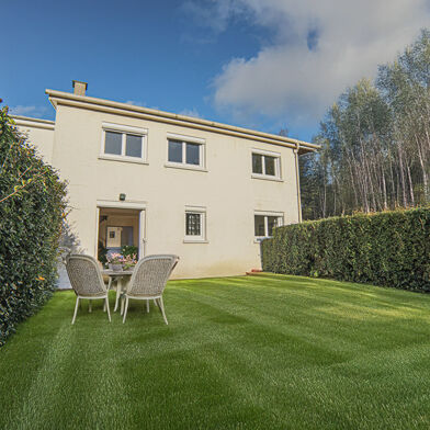 Maison 6 pièces 975 €