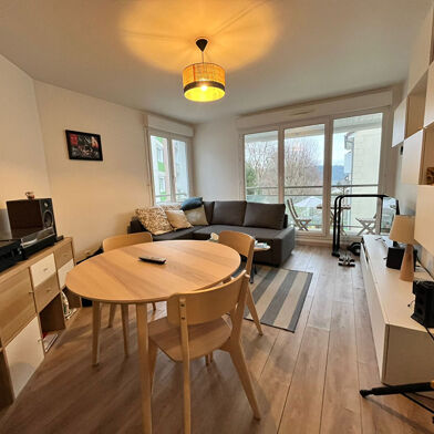 Appartement 2 pièces 700 €