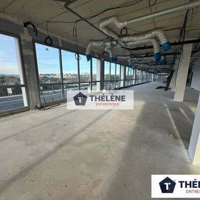 Bureau  10001400 €