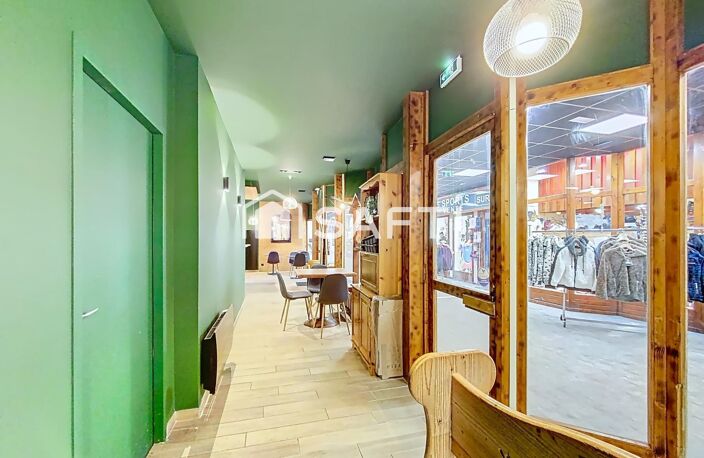 Murs commerciaux et fonds commercial à usage de bar-restaurant clé en main. galerie marchande d'une résidence de plus de 1000 logements au pied des pistes de ski — photo 4