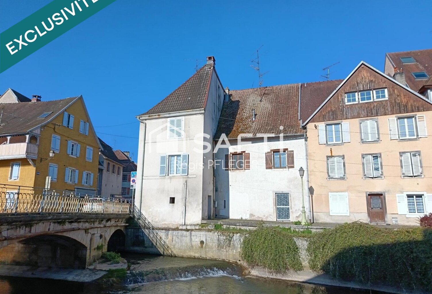 Immeuble avec local commercial de 90 m2, plus appartement 90 m2 — photo 1