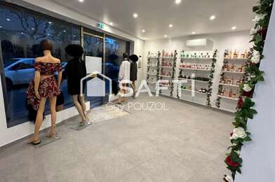 Commerce 2 pièces 117821 €