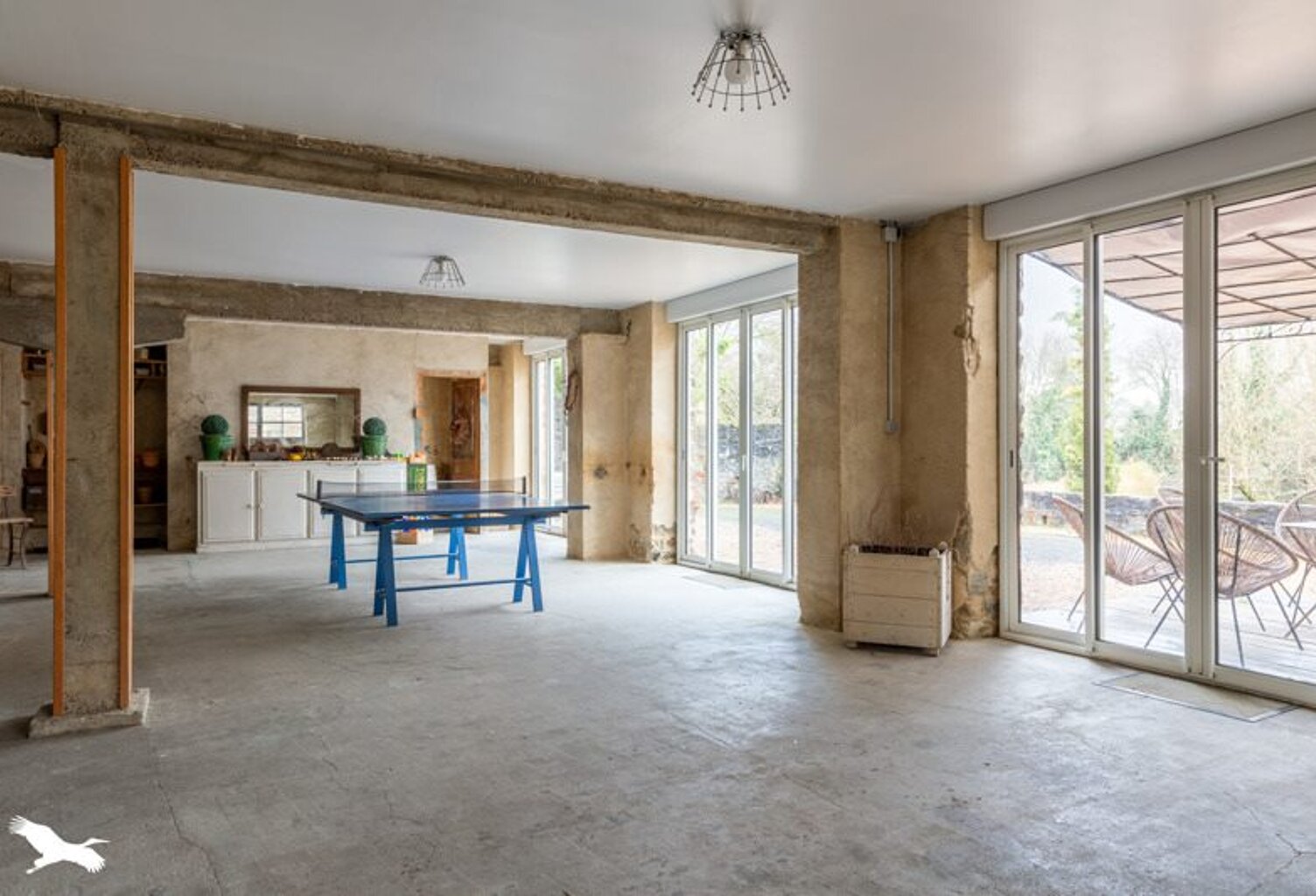 Maison en pierre de 16 pièces principales — photo 1