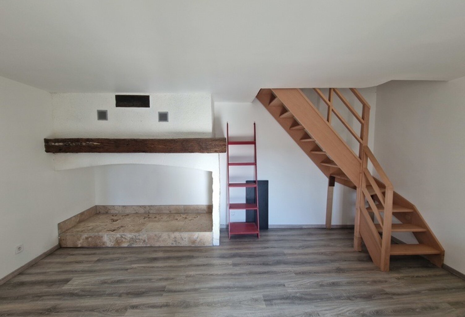 Vente immeuble   Figeac (46100) — photo 1