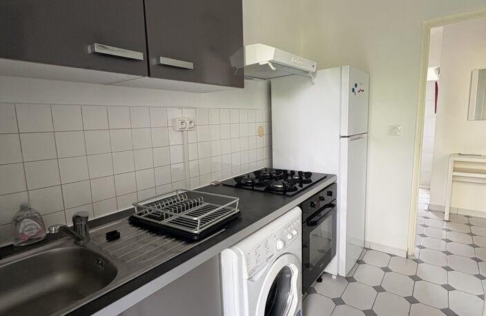 BEL APPARTEMENT T2 MEUBLE LA MARINA AVEC CITERNE — photo 5