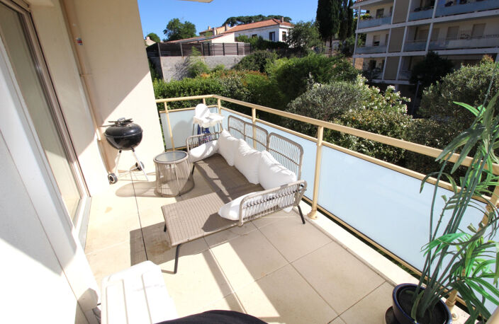 CHARME GARANTI POUR  CE T3/4 AUX TROIS LUCS 13012 — photo 4