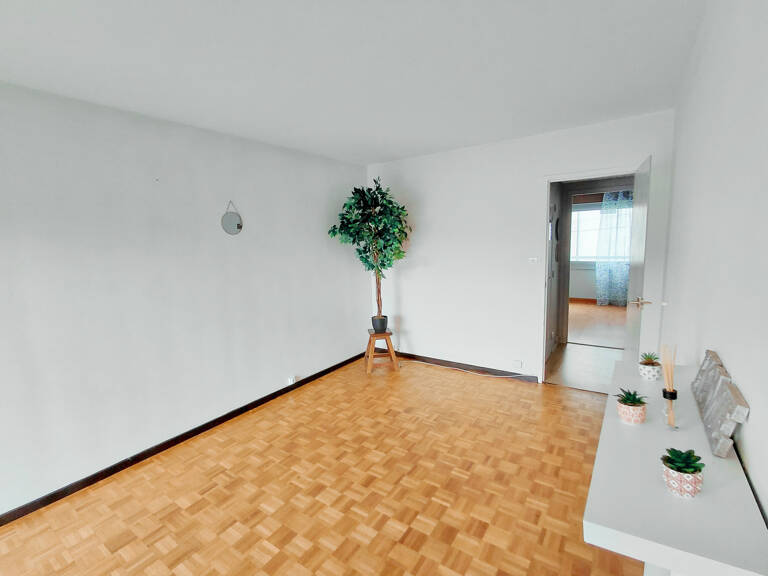 AUBENAS - APPARTEMENT 3 PIECES 66m2 — photo 1
