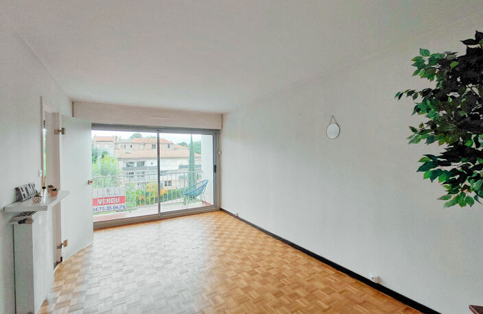 AUBENAS - APPARTEMENT 3 PIECES 66m2 — photo 4