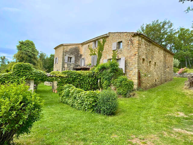 Ancienne ferme abbatiale du 14ème siècle — photo du bien