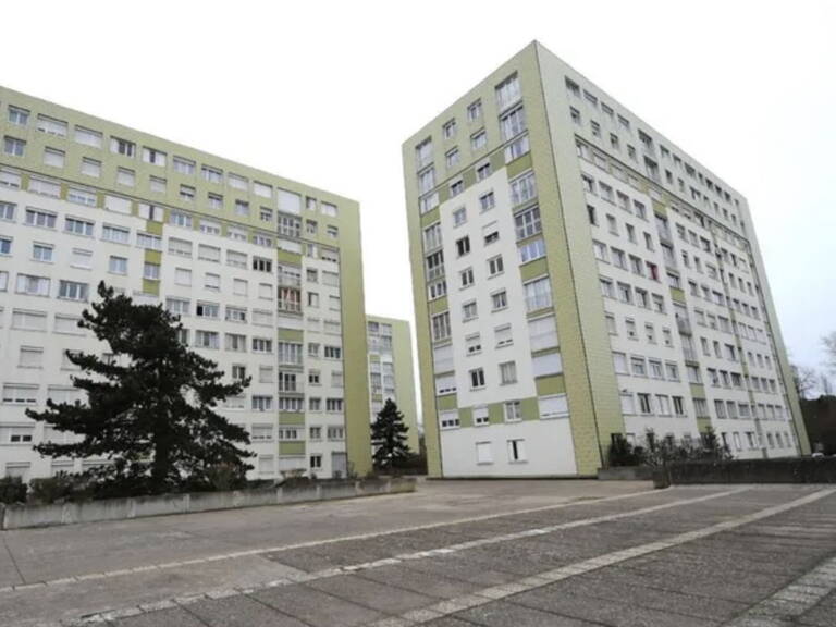 A vendre ( vendu loué )  : appartement T4 proche université — photo 1