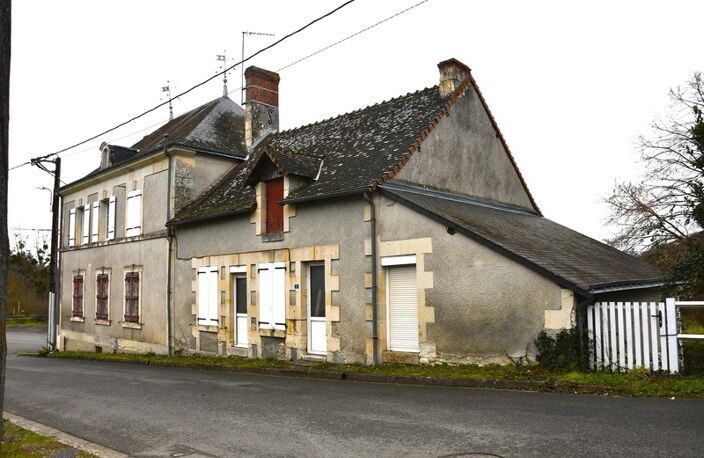LE GRAND PRESSIGNY (Sud 37), belle maison de caractère composée de 3 logements indépendants et offrant 259 m² habitables pour 11 pièces, sur un terrain arboré d'environ 7 360 m² — photo 3