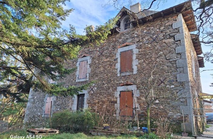 Maison bâtiments terres — photo 2