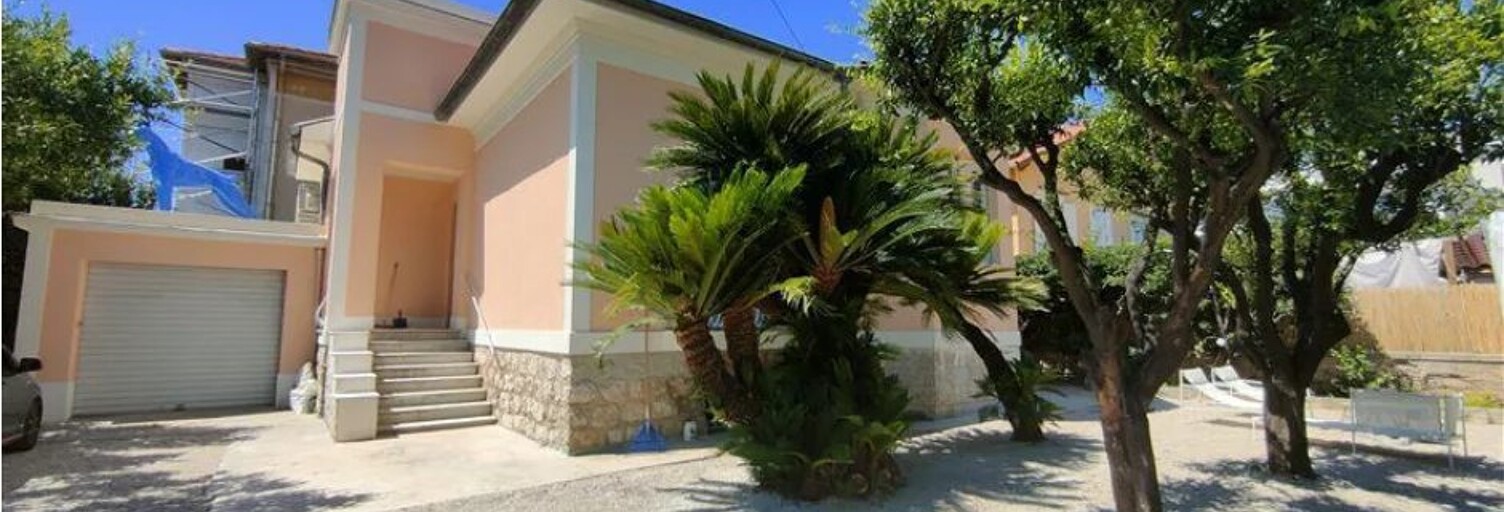 Maison 5 Pièces 158 m² à vendre à Nice (06200)