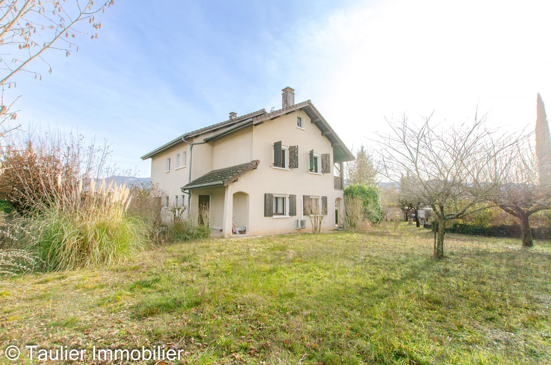 Villa / Maison  T6 à vendre Saint-Vérand 38160