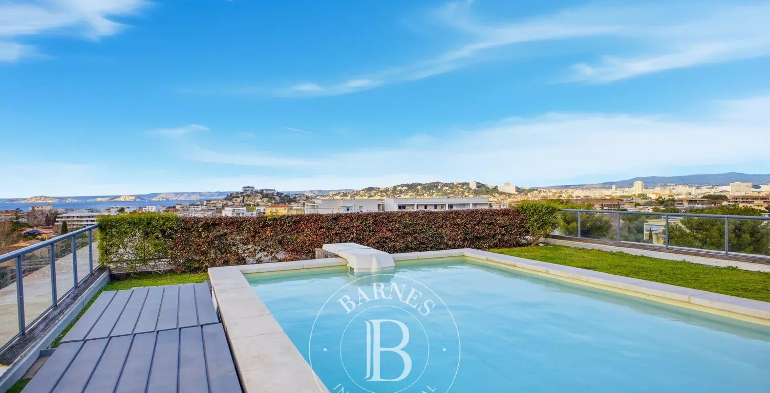 VENTE - MARSEILLE 13008  - DERNIER ETAGE - TERRASSE — photo 1
