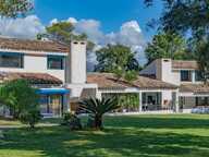 VILLA DE PRESTIGE - DOMAINE SÉCURISÉ VALBONNE - — photo 2