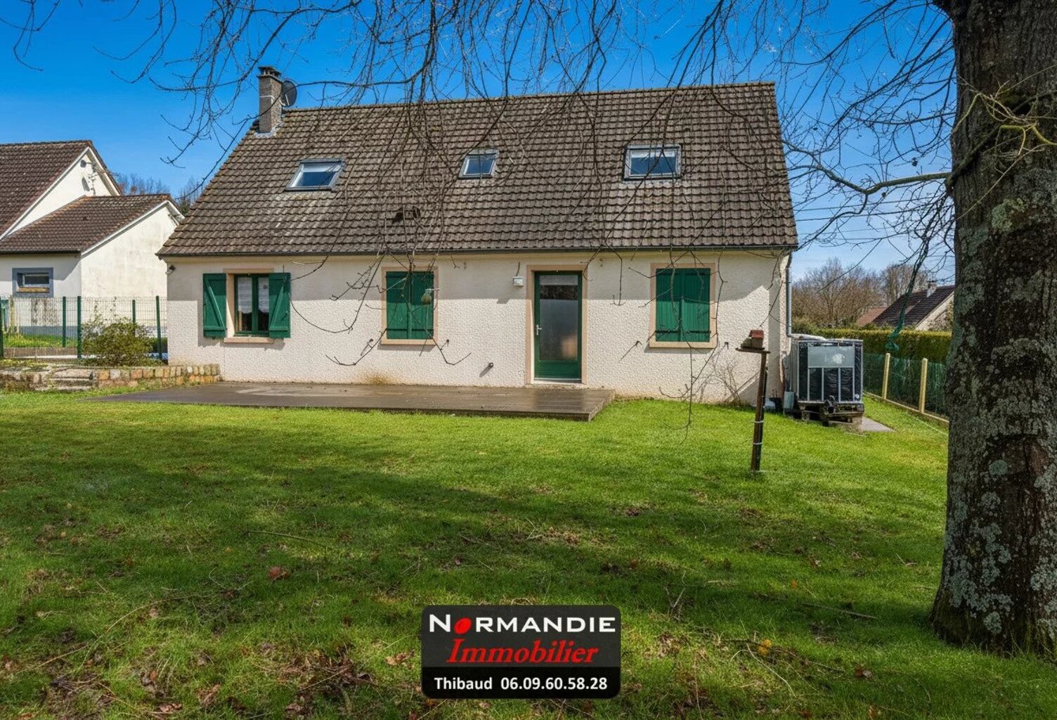   À VENDRE – Belle maison traditionnelle à la campagne, proche d — photo 1