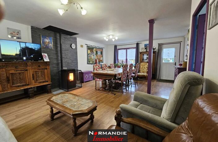   À VENDRE – Belle maison traditionnelle à la campagne, proche d — photo 4