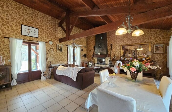 Maison Familiale de 7 pièces , à SALAUNES (33), à Vendre — photo 2