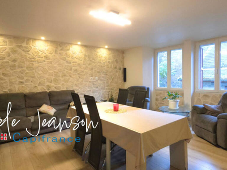 APPARTEMENTS DANS UNE MAISON : FORT POTENTIEL — photo 1