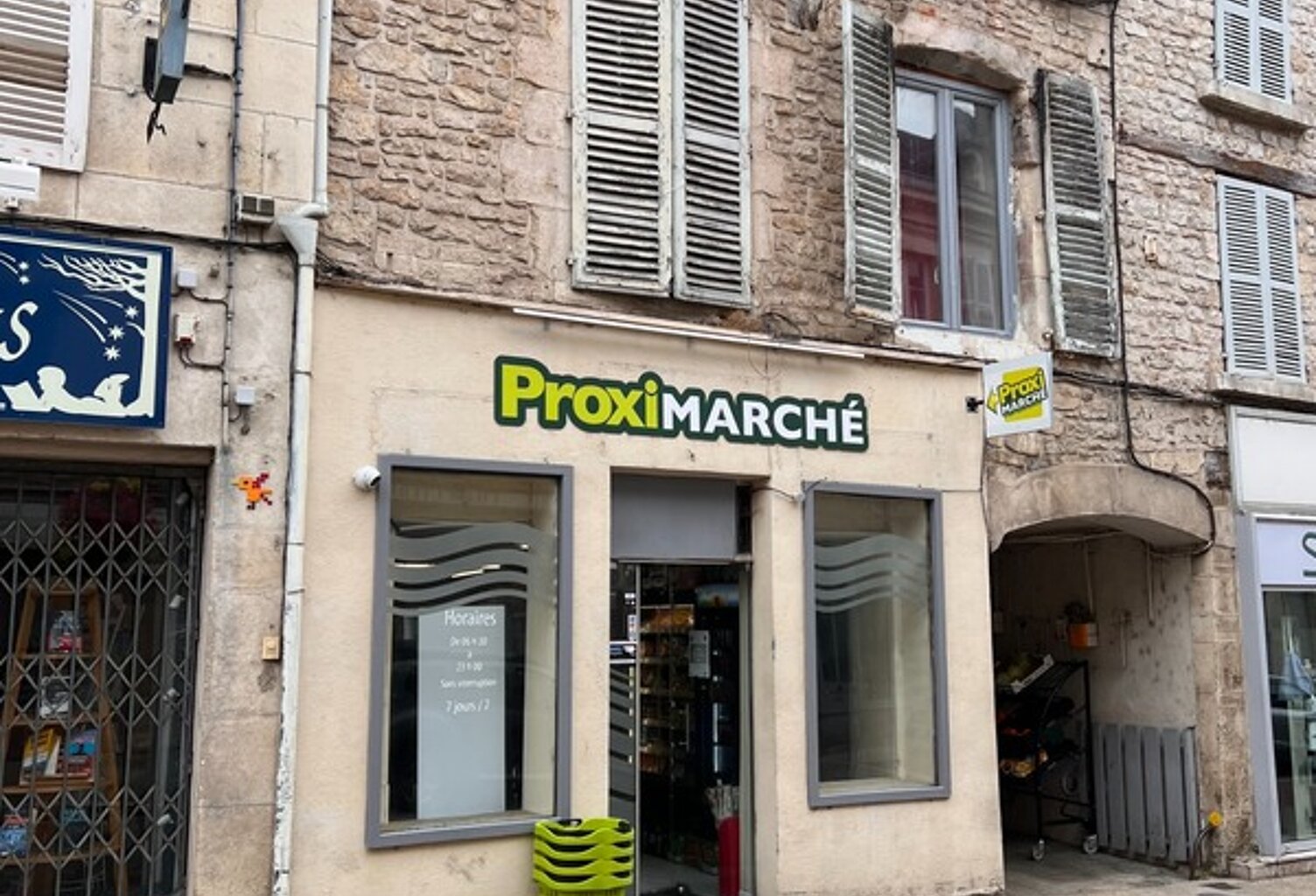 MONTBARD immeuble — photo 1