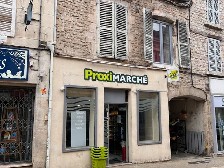 MONTBARD immeuble — photo 1