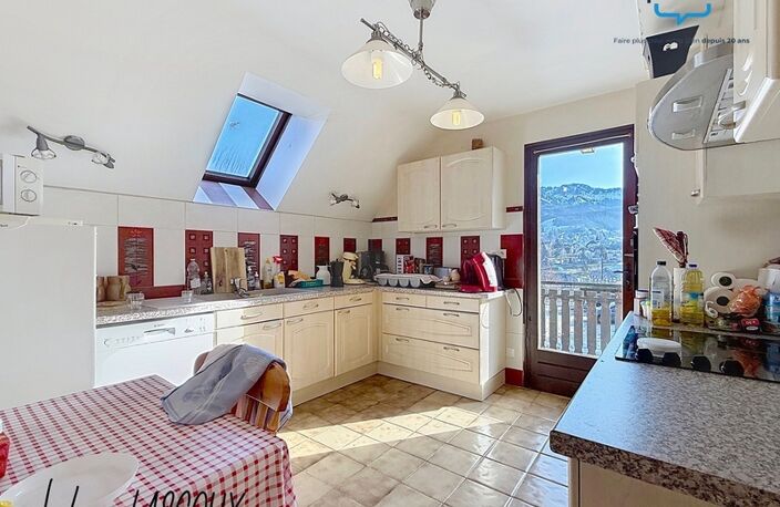 Grande Maison à VILLARD-DE-LANS – Idéale Famille, Résidence Secondaire ou Projet Touristique — photo 3