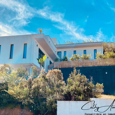 Maison 5 pièces 749000 €