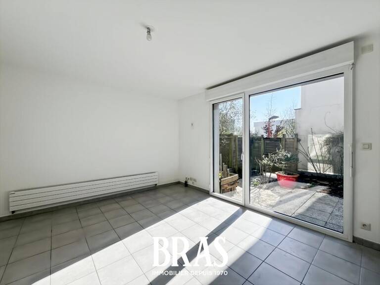 PERRAY - Maison avec parking et jardinet — photo 1