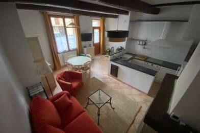 Maison 5 pièces 900 €