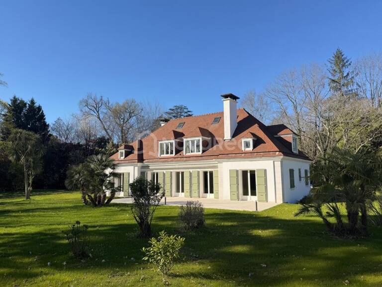 Villa 8 pièces — photo 1