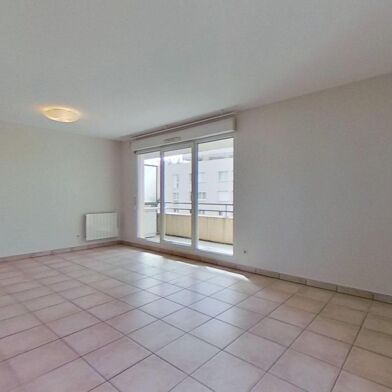 Appartement 3 pièces 945 €