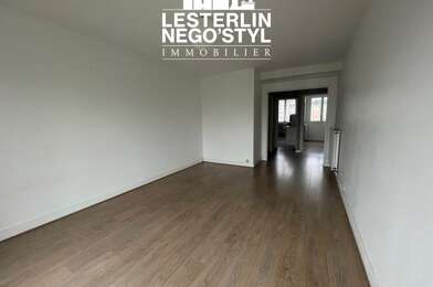 Appartement 3 pièces 810 €