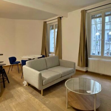 Appartement 3 pièces 2200 €