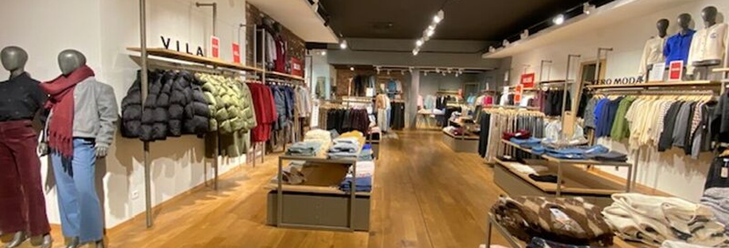 Commerce  450 m² à louer à Guipavas (29490)