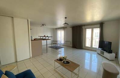 Appartement À Vendre — photo du bien