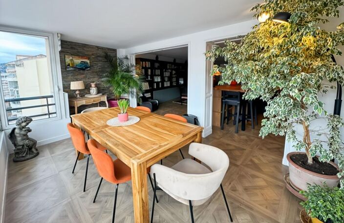 BEAU 3 PIECES 80m² avec piscine et garage inclus — photo 3