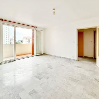 Appartement 1 pièces 99800 €