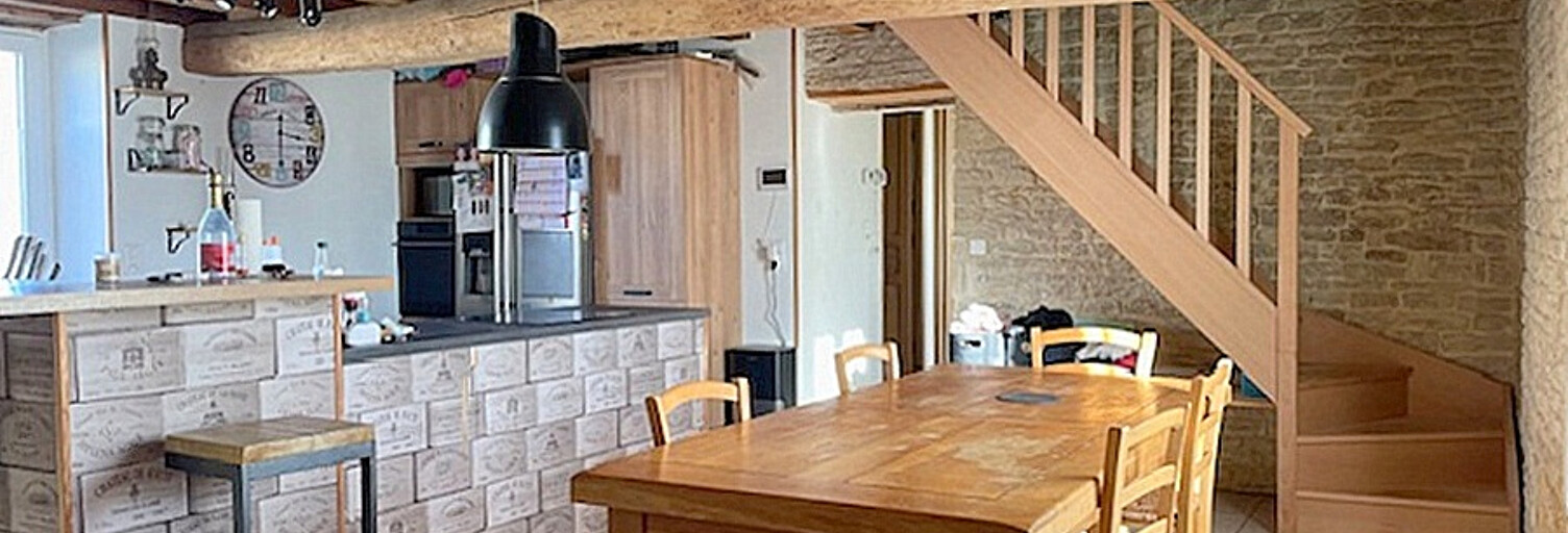 Maison 7 Pièces 193 m² à vendre à Saint-Jean-de-Liversay (17170)