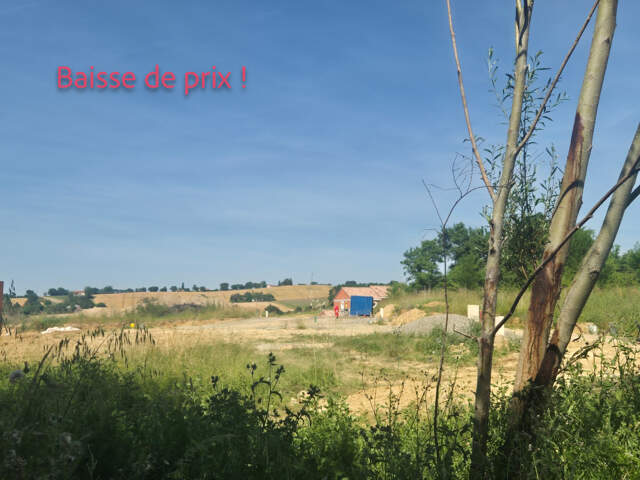 L'ISLE JOURDAIN - TERRAIN VIABILISE DE 659 M2 — photo du bien