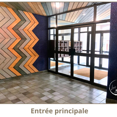 Appartement 6 pièces 140990 €