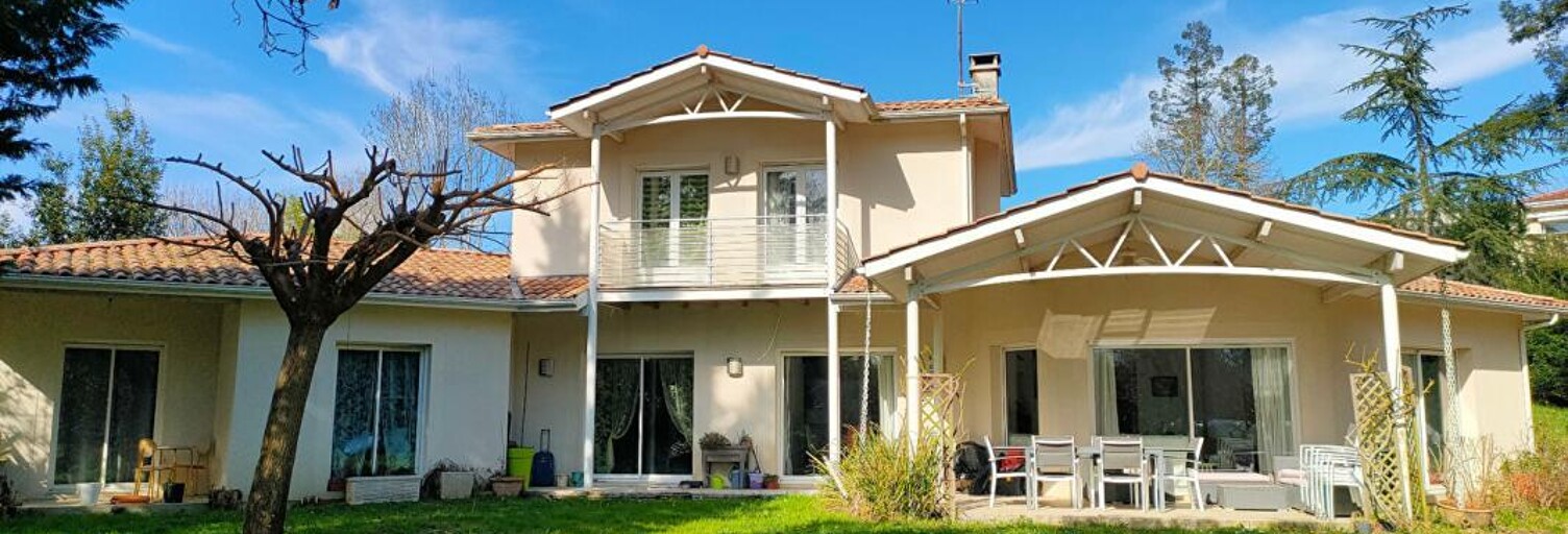 Maison 8 Pièces 240 m² à vendre à Sainte-Eulalie (33560)