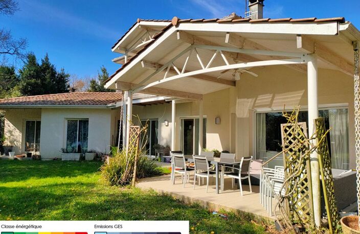 MAISON "ÉCONOME " - 240 m² - 8 PIECES - GARAGE DOUBLE - TERRAIN  3574 m² — photo 2